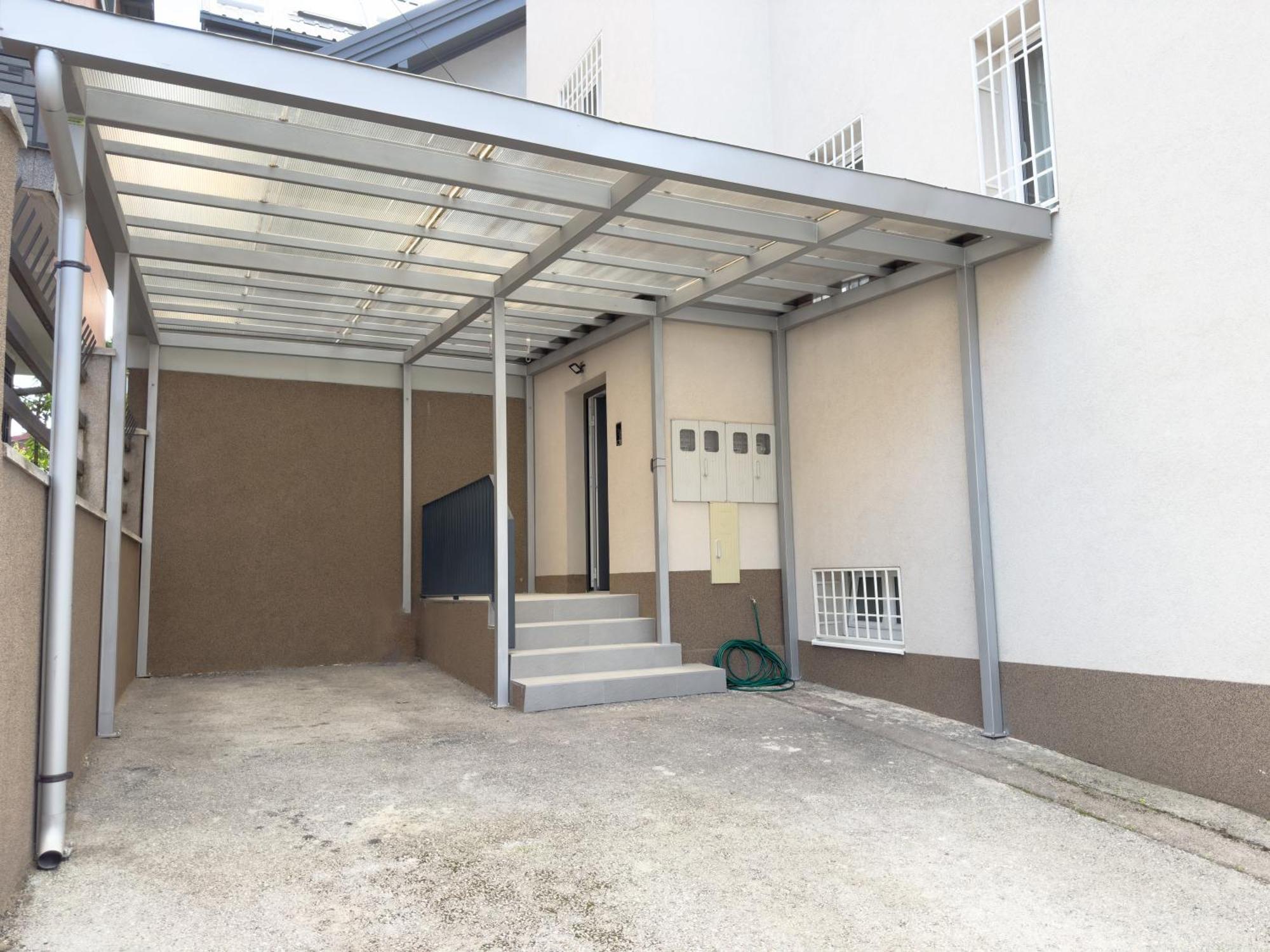 Luxurious And Cosy Brick Apartment - Free Private Parking SJJ Esterno foto