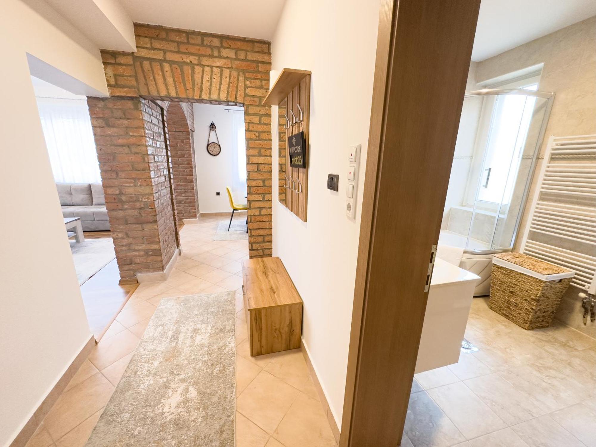 Luxurious And Cosy Brick Apartment - Free Private Parking SJJ Esterno foto